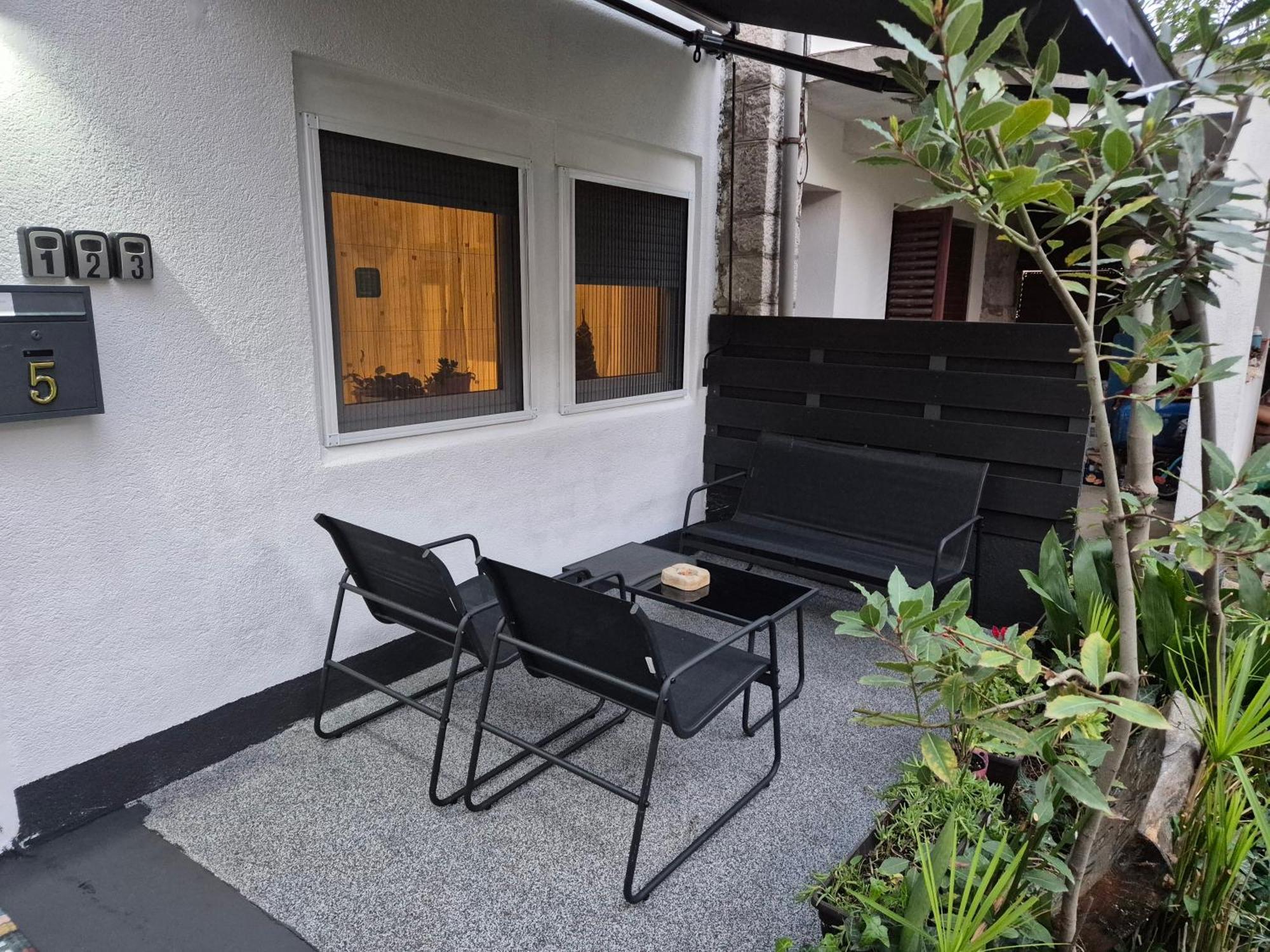Guest House Roki & Diva (Adults Only) Zadar Exterior photo